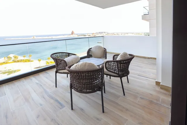The OQ hotel waterfront، Lusail 77/94