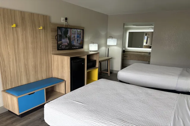غرفة رباعية بسريرين مزدوجين، Days Inn By Wyndham Ruther Glen Kings Dominion Area 2/4