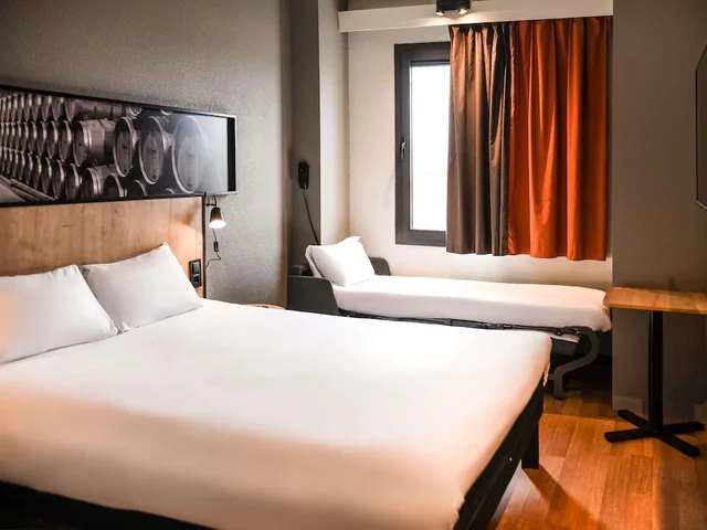 غرفة قياسية بسريرين منفصلين، Ibis Valladolid 6/10