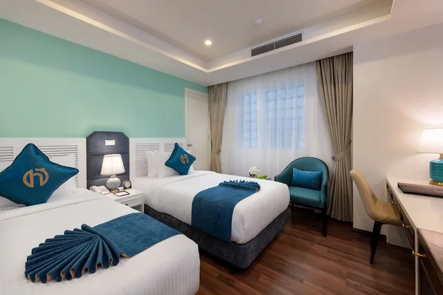 غرفة ديلوكس رباعية، Minasi HanoiOi Hotel 2/8