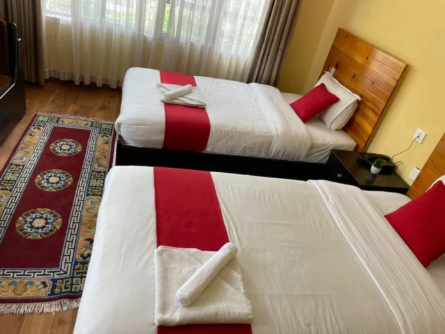 غرفة ديلوكس بسريرين منفصلين بشرفة، Bhutan Silverpine Resort 4/9