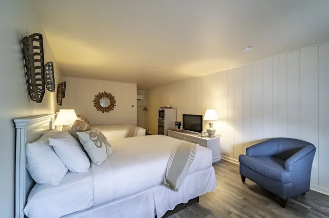 غرفة بسريرين كوين، Ocean Glass Inn 2/3