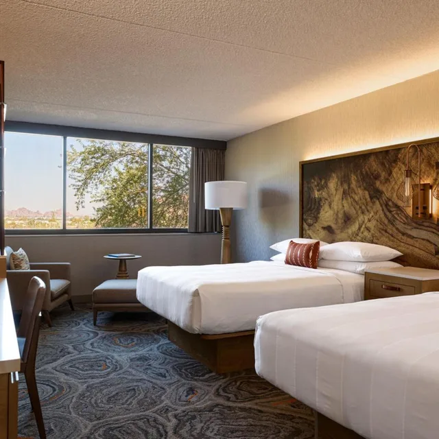 غرفة بسريرين مزدوجين، Phoenix Marriott Resort Tempe At the Buttes 3/11