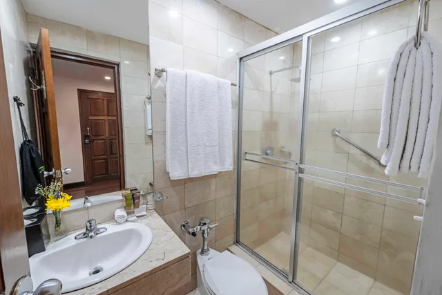 غرفة سوبيريور بسرير مزدوج بإطلالة على البحيرة، Hotel Bambito by Faranda Boutique, a member of Radisson Individuals 5/6