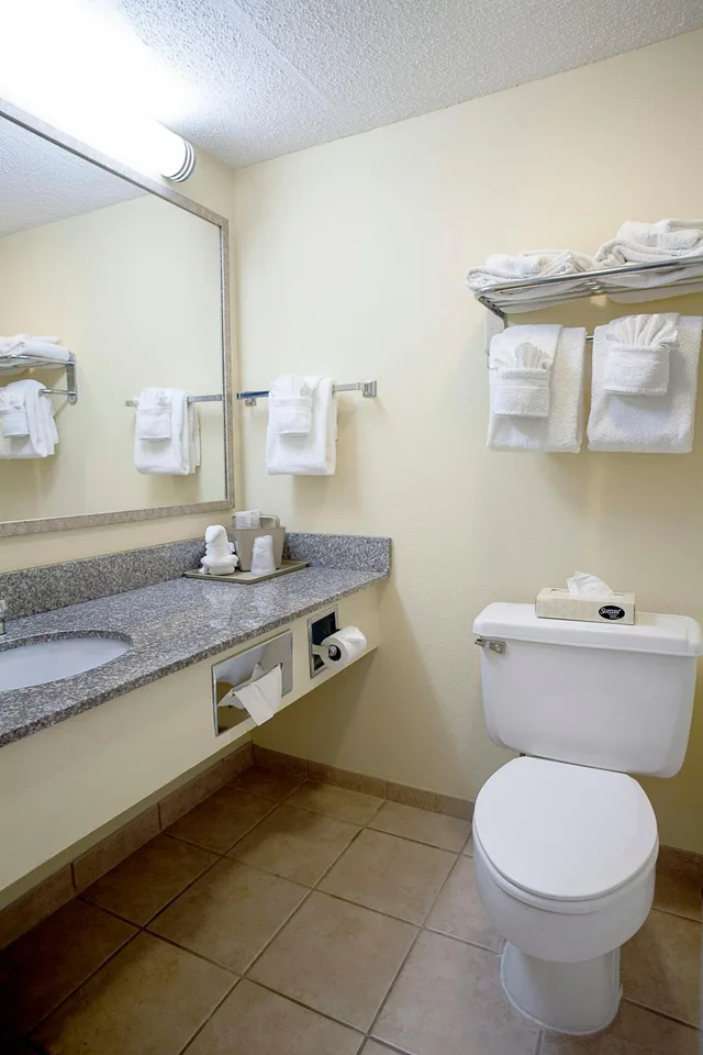 Schooner, Deluxe, Ocean Front، Compass Cove Resort 3/3