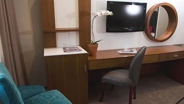 غرفة تنفيذية، Apollo Hotel 5/5