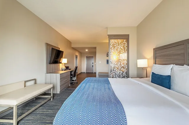 Master, Suite, Triple, King Bed، Pestana Orlando Suites Lake Buena Vista 4/10