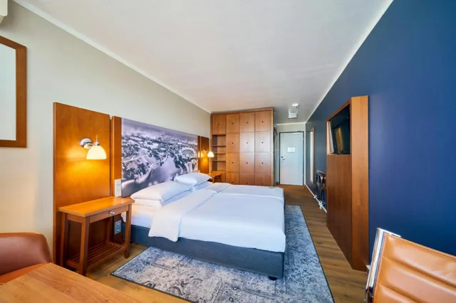 غرفة تنفيذية بسرير مزدوج، Arthotel ANA im Olympiapark 1/2