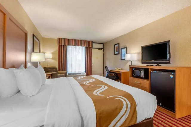 غرفة قياسية بسرير كينج للمدخنين، Quality Inn Exit 4 1/6