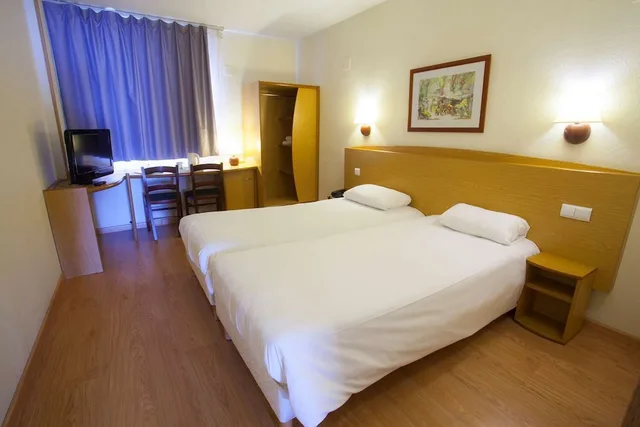 غرفة مفردة بسريرين منفصلين، Travelodge Alicante Puerto 4/10