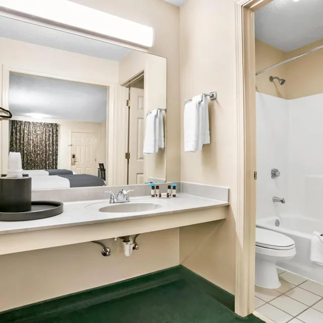 غرفة بسريرين مزدوجين للمدخنين، Americas Best Value Inn Rome 6/7