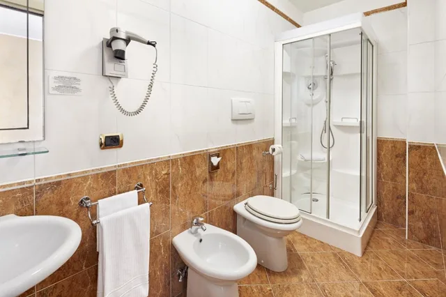 غرفة قياسية بسريرين منفصلين، Continentale Hotel 9/10