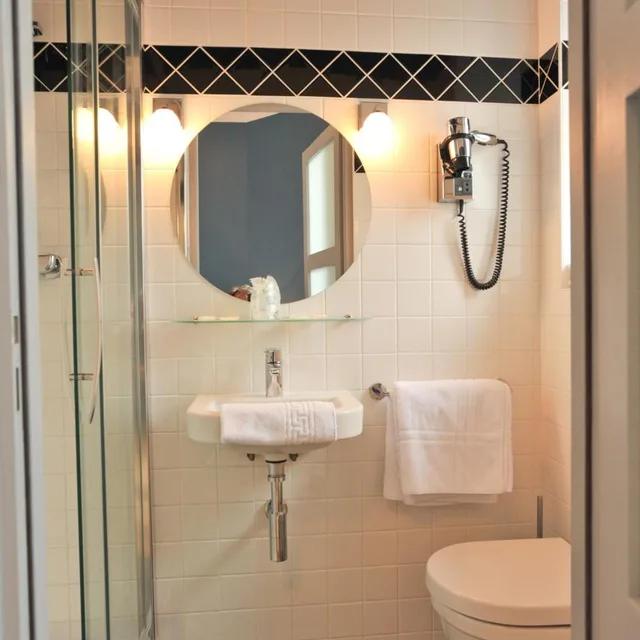 غرفة بسرير مزدوج بإطلالة على المدينة، Hotel Le Rayon Vert 7/10