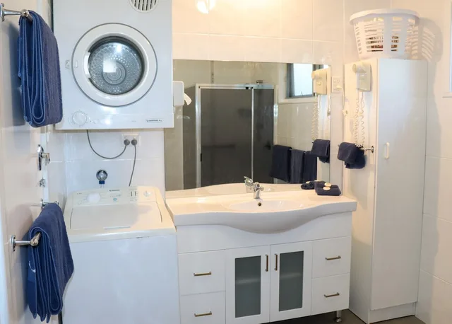 شقة بسرير مزدوج وسريرين منفصلين وسرير كوين بغرفتي نوم، MODRA'S APARTMENTS 5/5