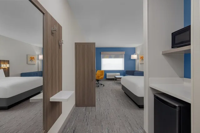 جناح بسرير كينج، Holiday Inn Express & Suites Huntsville Northeast by IHG 7/7