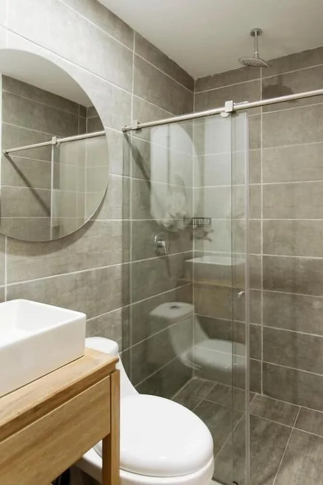 غرفة بسرير كوين، Soy Local Housetel 3/3