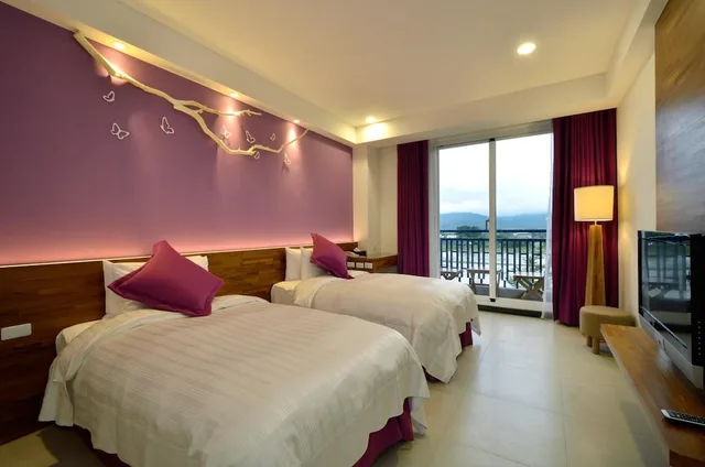 Room, Queen Bed, Mountain View, Balcony, J Resort 1/5