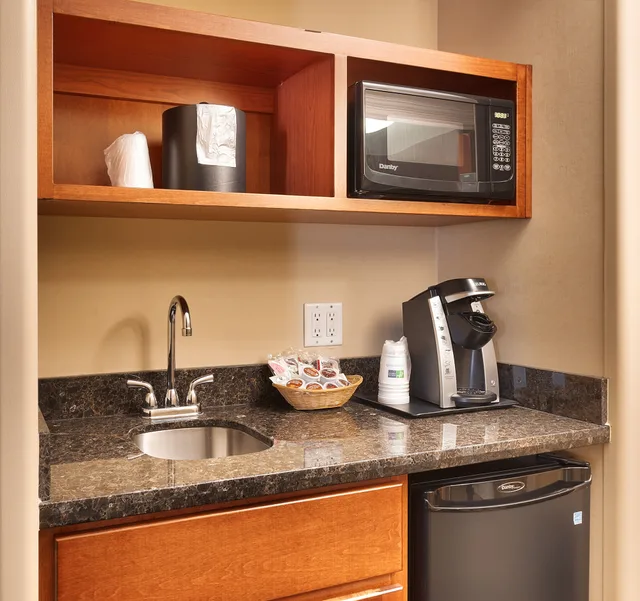 جناح بسرير كينج وسريرين كوين لذوي الإعاقة، Holiday Inn Express Hotel Suites Grand Junction 8/8