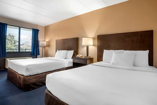 غرفة بسريرين كوين للمدخنين، Econo Lodge Inn and Suites Resort Rehoboth Beach 1/3