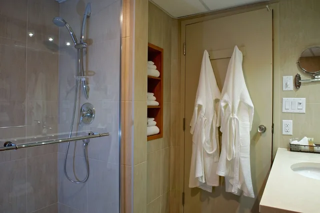 غرفة بسريرين كوين، Hotel Castel 5/5