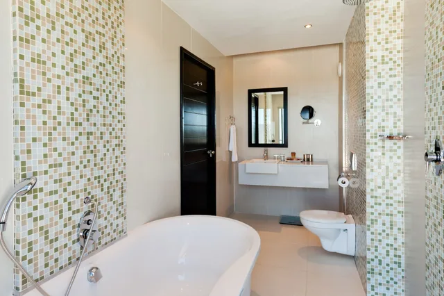 جناح تنفيذي بسرير كينج، The Oasis Hotel 2/3