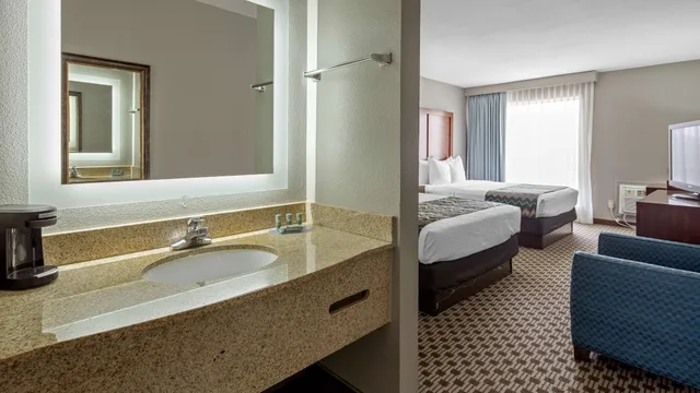 Standard, 2 Queen Beds, Best Western Near Lackland Afb/Seaworld 7/8