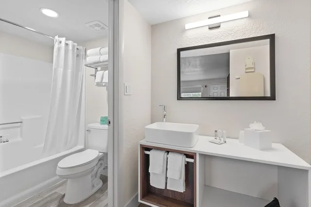 غرفة بسريرين كوين، Howard Johnson by Wyndham Orlando Lake Buena Vista South 3/4
