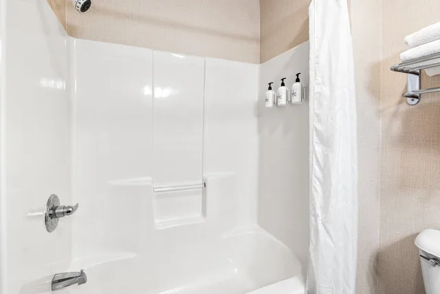 Suite, King Bed, Boarders Inn Amp Suites 10/10