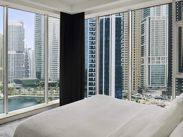 جناح بريميوم بسرير كينج، Movenpick Jumeirah Lakes Towers 2/6