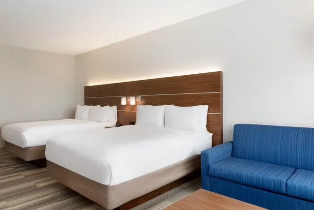 غرفة قياسية بسريرين كوين لذوي الإعاقة، HOLIDAY INN EXPRESS & SUITES CINCINNATI NE - RED BANK ROAD 1/6