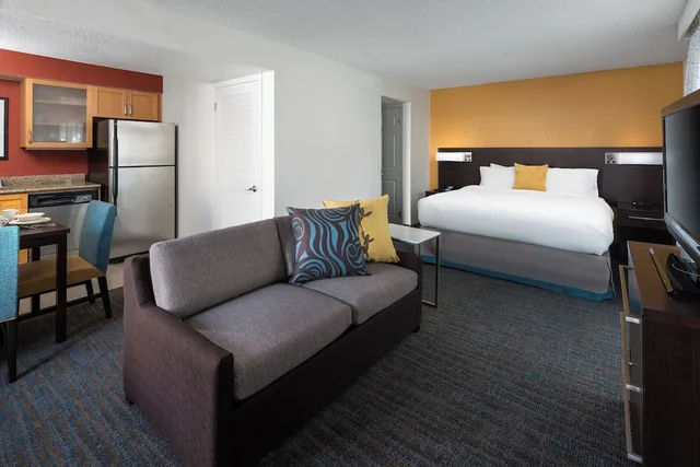 استوديو بسرير كينج مع أريكة لذوي الإعاقة، Residence Inn Costa Mesa Newport Beach 1/3