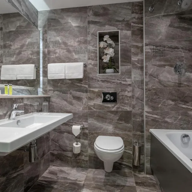 Room, Triple, Talbot Hotel Stillorgan 3/3