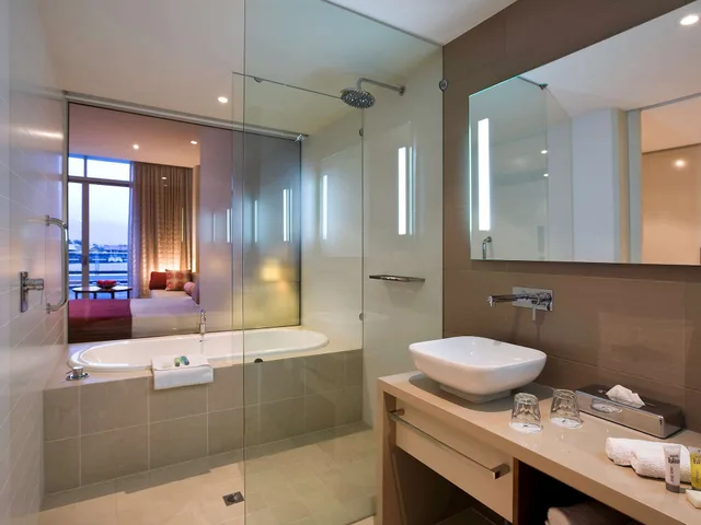 Bliss, Double Bed, Bathtub, The Sebel Mandurah 8/10