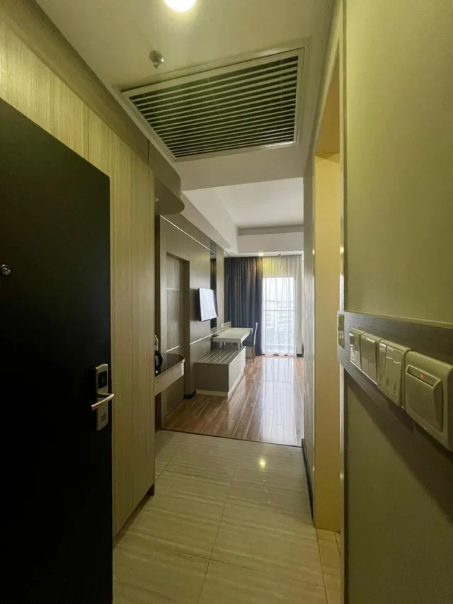 غرفة ديلوكس بسرير مزدوج، Livingston Hotel Sandakan 3/5