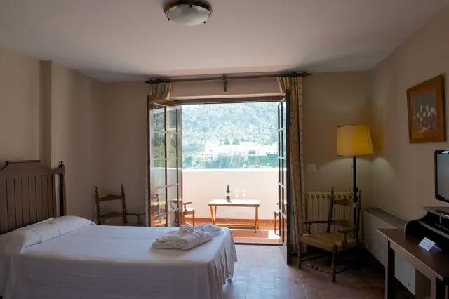 غرفة بسريرين منفصلين بشرفة بإطلالة، Hotel Villa De Grazalema 3/10