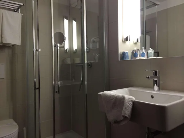غرفة قياسية، Kyriad Argenteuil 6/7
