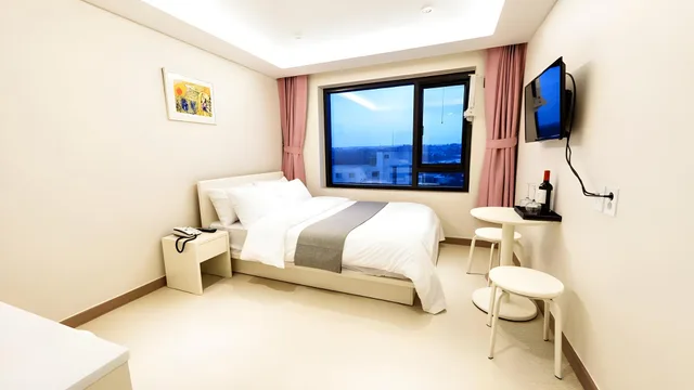 غرفة بإطلالة على البحر تُحدَّد عند الوصول، Rezion Tourist Hotel 2/2