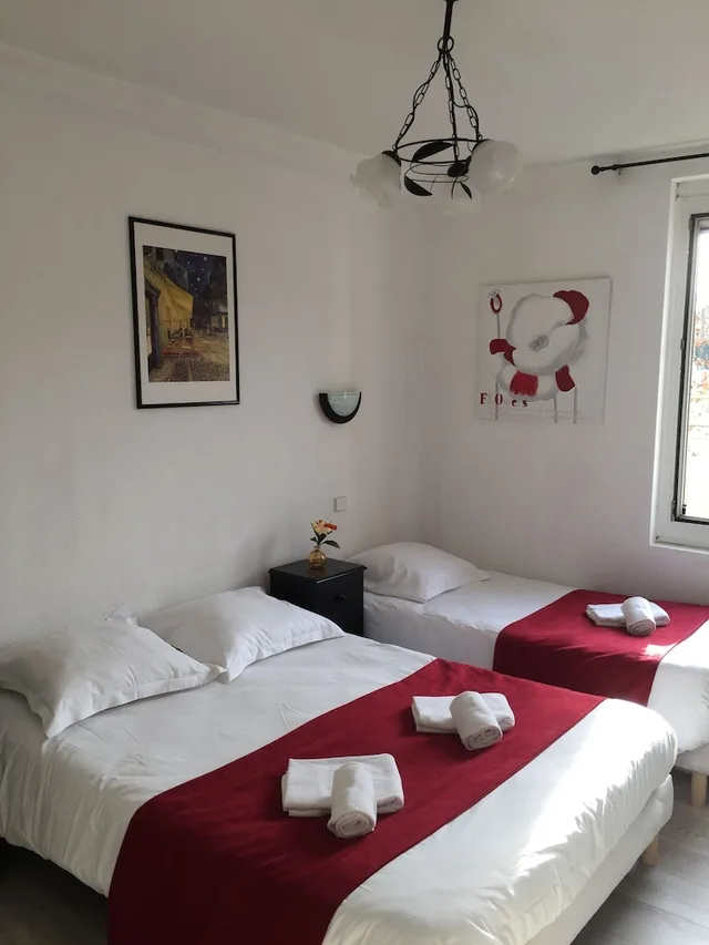 Room, Triple, HOSTELLERIE DE LA SOURCE 1/10
