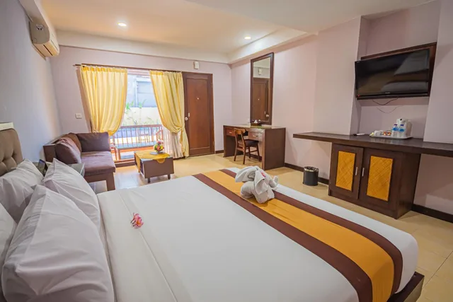 جناح جونيور بإطلالة على المسبح، The Grand Santhi Hotel 1/2