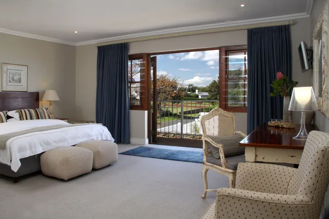 جناح فاخر بسريرين منفصلين بإطلالة على البحر، Lavender Manor Guest Lodge 1/5
