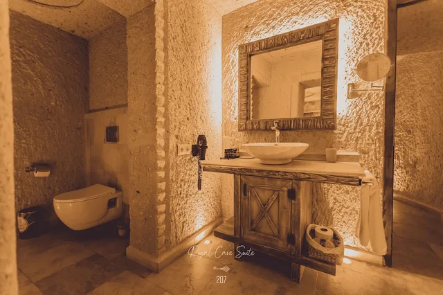 Cave, Royal, Suite, Twin Beds, Hot Tub، Nino Cave Suites 5/6