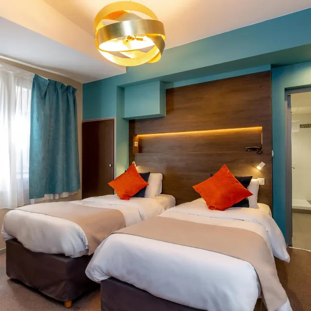 غرفة بسريرين منفصلين، Hotel Kyriad Avignon Palais des Papes 4/10
