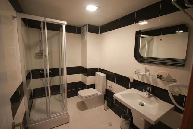 جناح جونيور، Trakya City Hotel 9/10