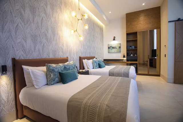 جناح جونيور بسريرين كوين، Becquer Hotel Guadalajara 2/9