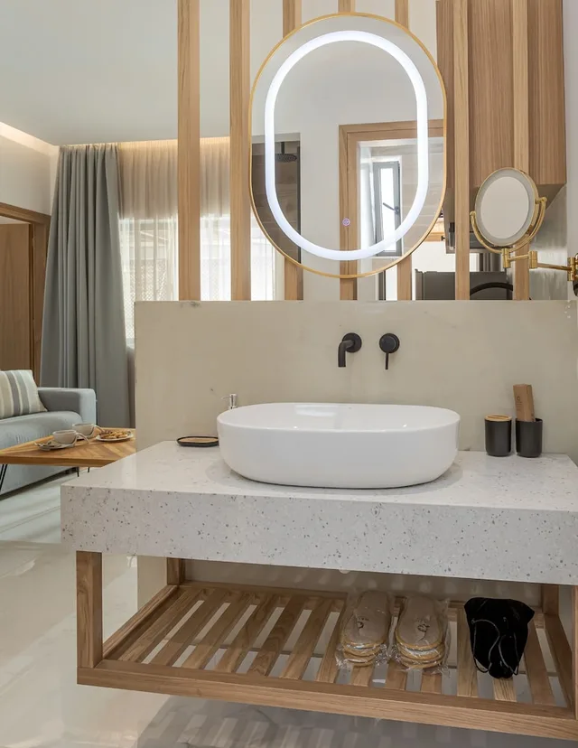 جناح بسريرين مزدوجين بإطلالة على البحر مع أريكة، Galazio Beach Resort 10/10