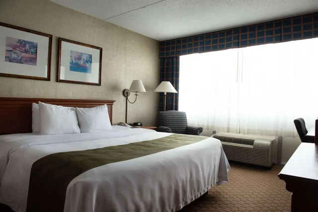 غرفة بسرير مزدوج، Quality Inn Beckley WV 1/3