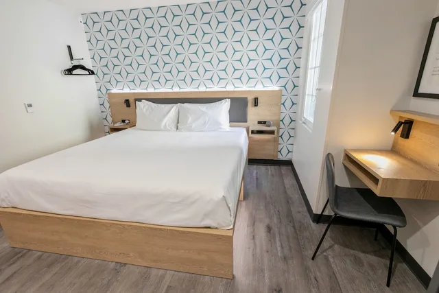 Standard, King Bed, Kasa Niche Hotel Redwood City 3/5