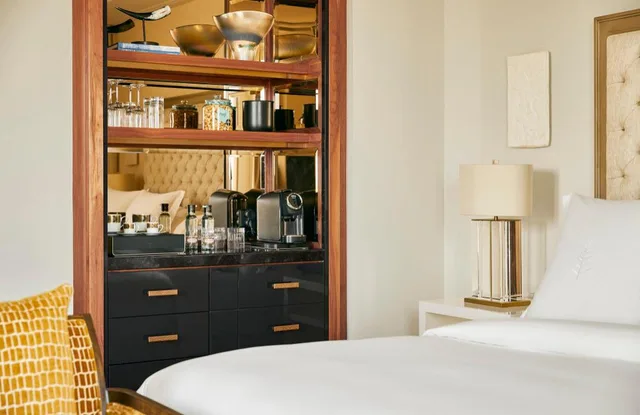 غرفة بريميير بسريرين مزدوجين، Four Seasons Hotel Madrid 4/4