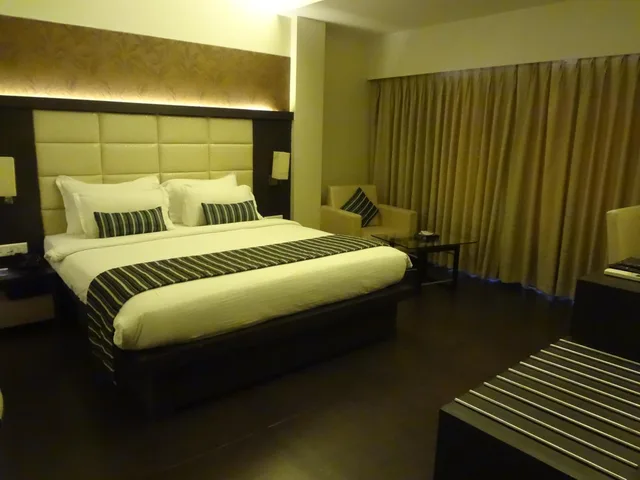 غرفة تنفيذية، Galaxy Hotel 2/3