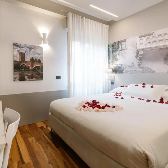 غرفة بسرير مزدوج أو سريرين منفصلين، Giulietta E Romeo 3/8